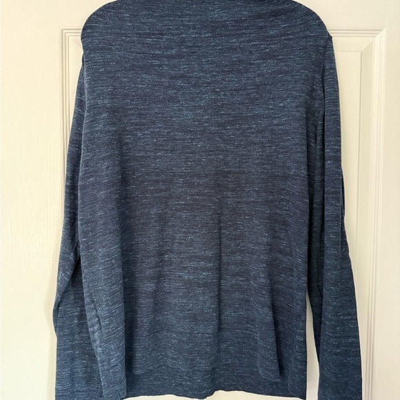 Old Navy Men's Heathered Navy Crewneck Sweater - Picture 3 of 3